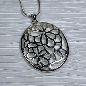 Silver Tone Oval Flower Filigree Pendant Necklace